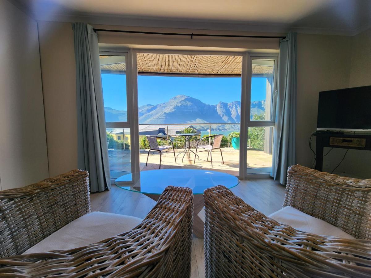 Отель Hout Bay Breeze Экстерьер фото