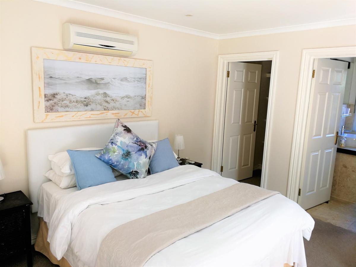 Отель Hout Bay Breeze Экстерьер фото