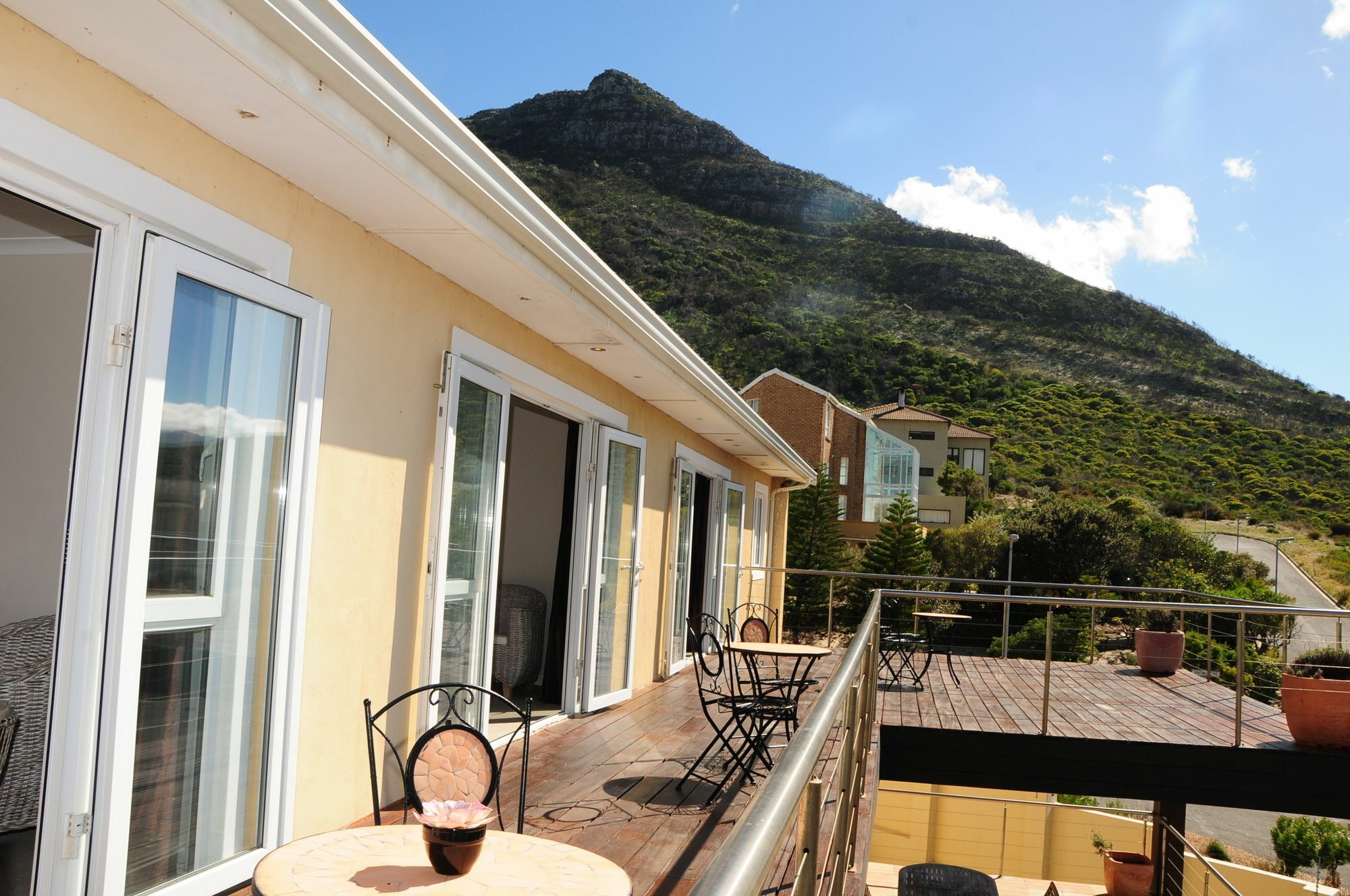 Отель Hout Bay Breeze Экстерьер фото